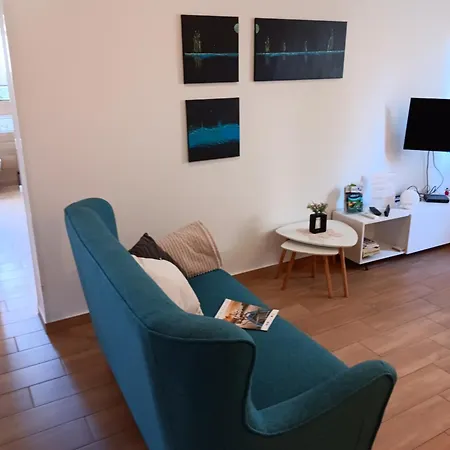 Suzy Apartman *