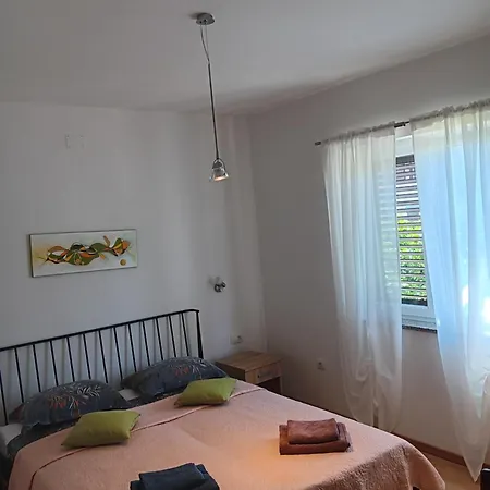Lägenhet Suzy Pula